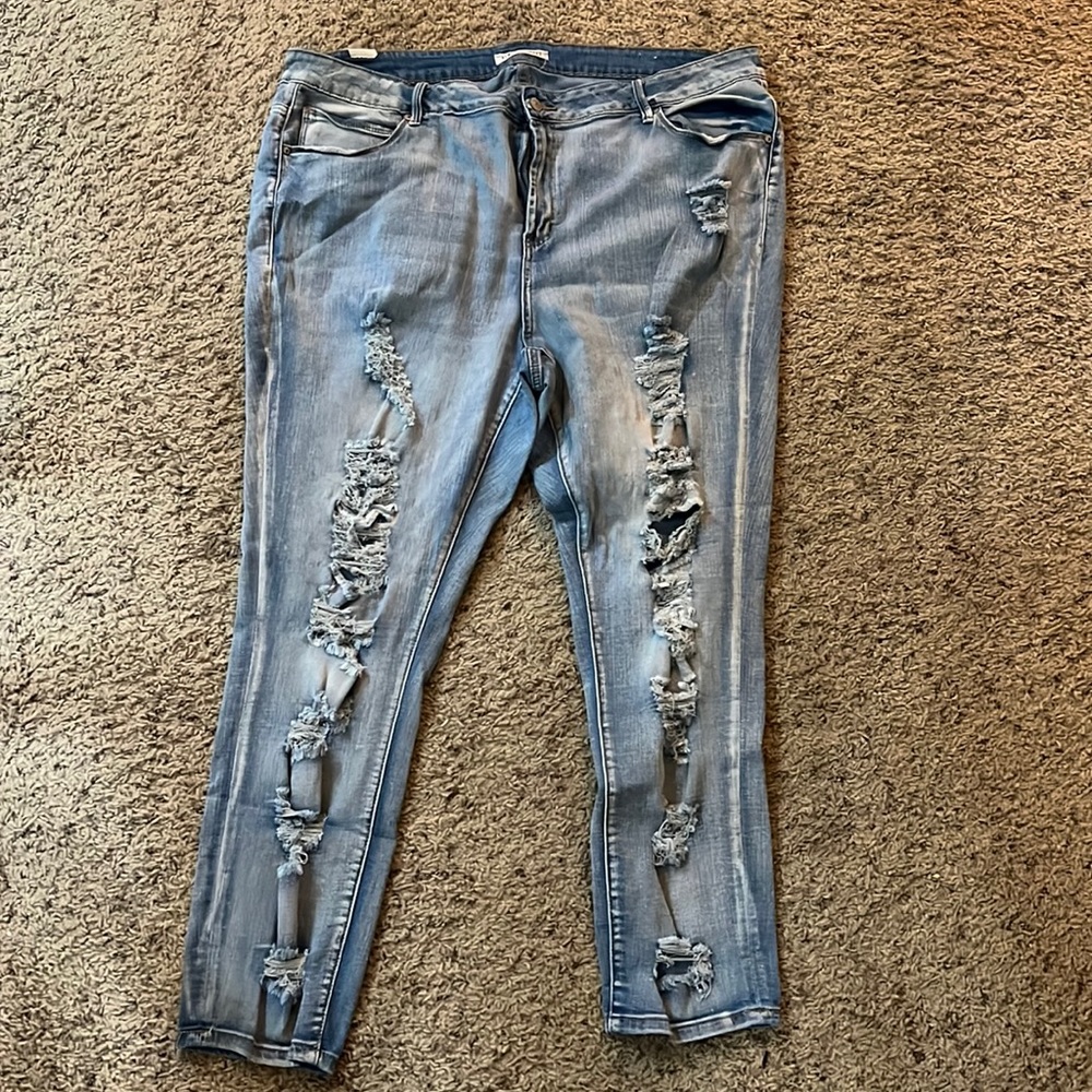 Almost Famous Jeans 22